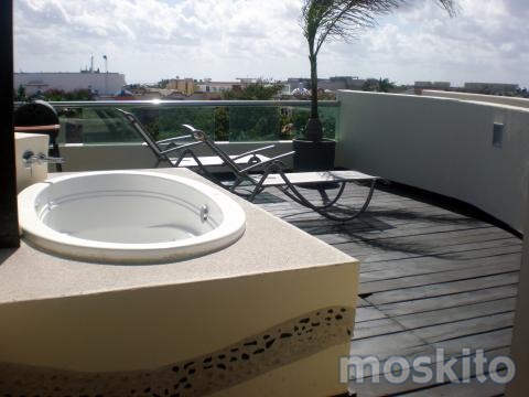15th av and 12th street, Playa del Carmen